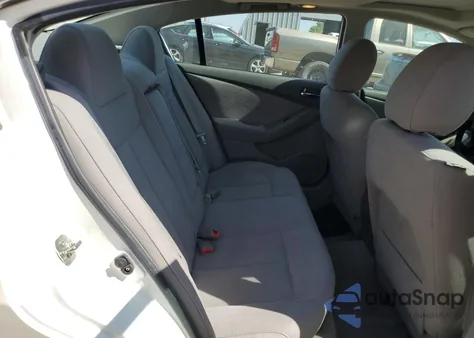 2012 Nissan Altima Base z USA, uszkodzony, nr VIN 1N4AL2AP8CN415762